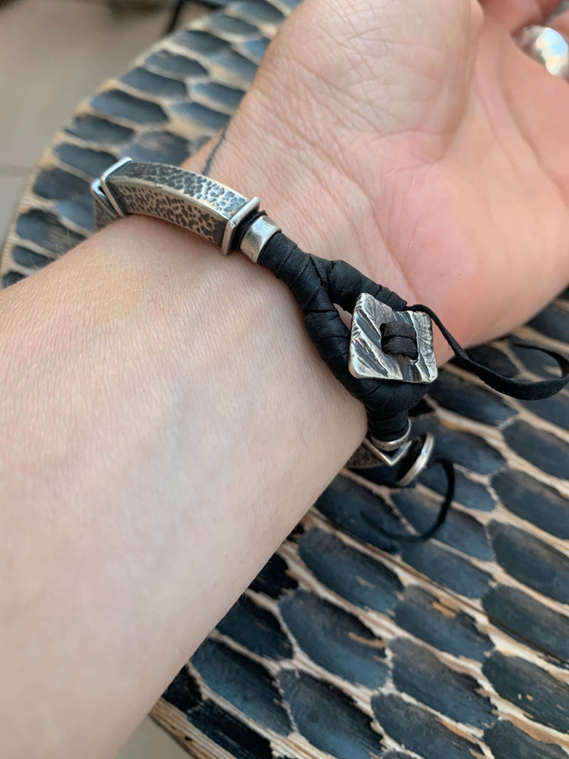 Silver & Leather Hoop Bracelet - Eclectiker